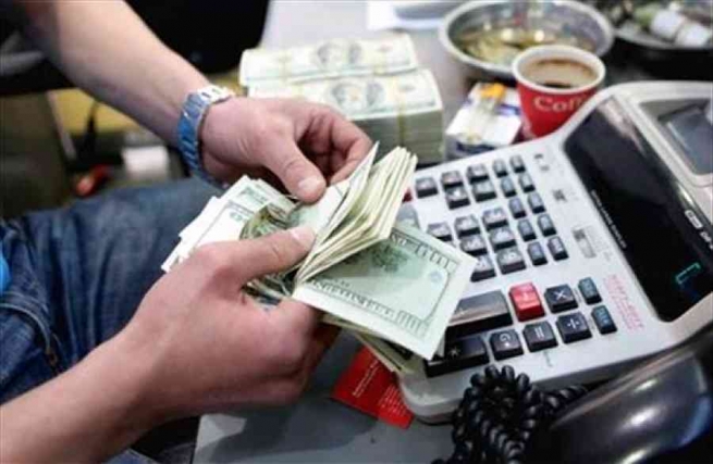 نرخی دۆلار لەکاتی داخستنی بازاڕ
