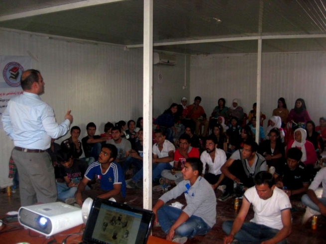 زنجیرە خولێكی هۆشیاری لە كەمپی دۆمێز