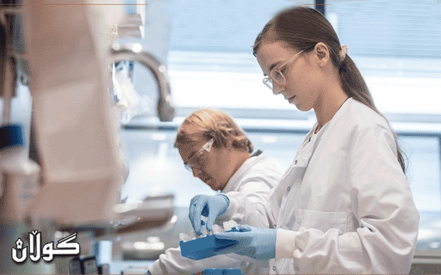  توێژەرێکی زانکۆی ئۆکسفۆرد باس لە گرنگی ڤاکسینەکەی زانکۆی ئۆکسفۆرد دەکات