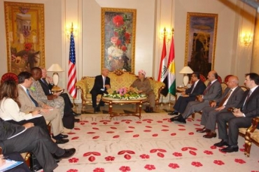 سه‌رۆكی هه‌رێمی كوردستان پێشوازی له‌ جێگری سه‌رۆكی ویلایه‌ته‌ یه‌كگرتووه‌كانی ئه‌مه‌ریكا ده‌كات