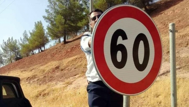 هاتن و چونا دهوكێ ل سه‌ر راداره‌كێ رونكرنه‌كێ به‌لاڤ دكه‌ت