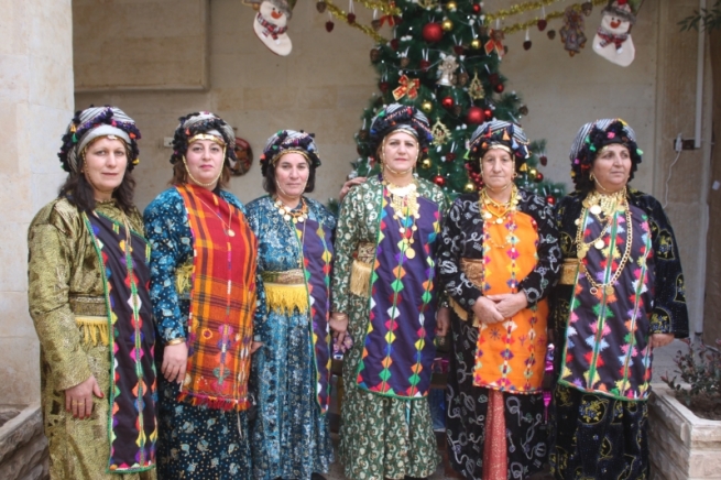 مەسیحیێن دەشتا مووسل پەسنا‌ پێشمەرگەی دكەن