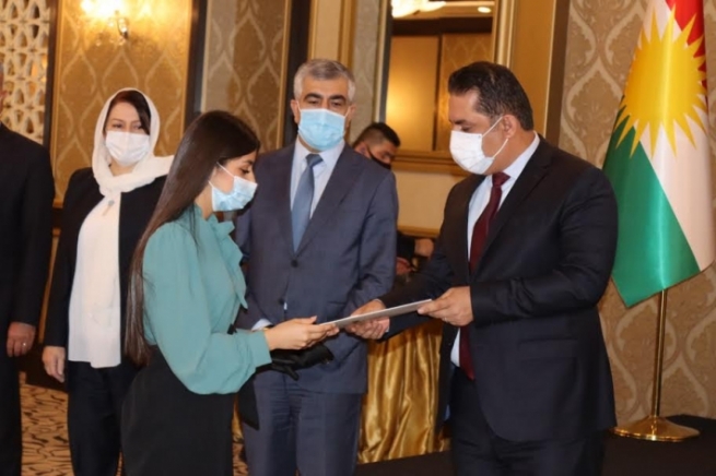ل دهۆكێ وه‌زیرێ په‌روه‌ردێ ئێكه‌مێن هه‌رێمێ خه‌لاتكرن