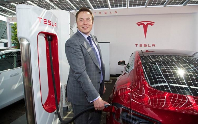 سەرۆکی کۆمپانیای تێسلا لە رۆژێکدا شەش ملیار دۆلاری دەست کەوت