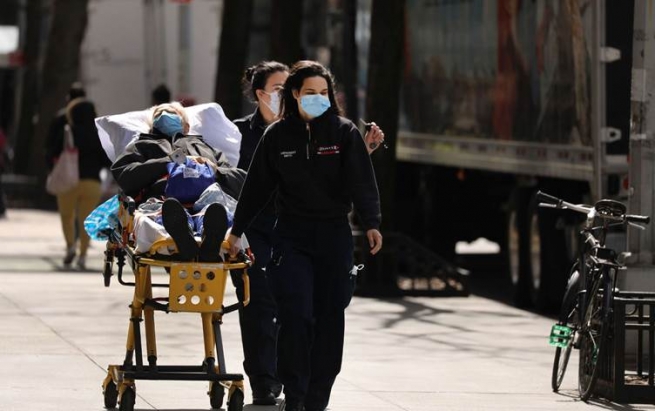 تووشبوون بە کۆرۆنا لە جیهاندا ملیۆنێک کەسی تێپەڕاند