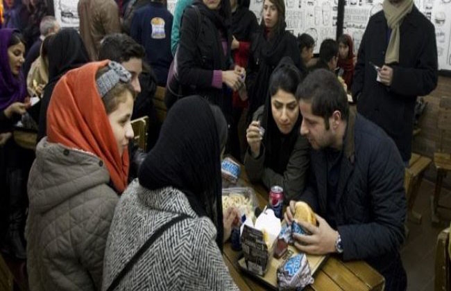 ئێران.. 70 کچ و كوڕ لە دوو یانه‌ی شەوانەدا ده‌ستبه‌سه‌ر ده‌كرێن 