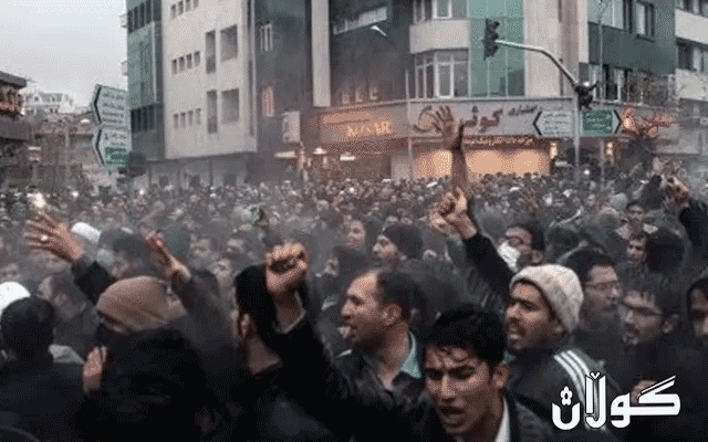  خەڵکی باشووری ئێران بنکەیەکی تایبەت بە تووشبووانی قوم بە کۆرۆنا دەسووتێنن 