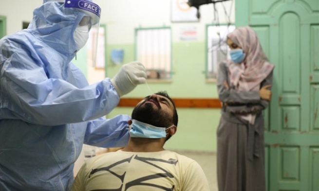 له‌ ئێران حه‌وت هه‌زار و 975 كه‌سى دیكه‌ تووشى كۆرۆنا بوون