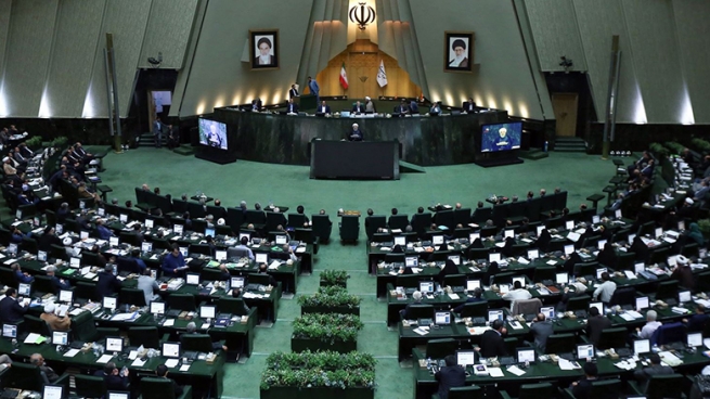 پەرلەمانی ئێران پڕۆژە بڕیارێكی بۆ دەستپێكردنی چالاكییە ئەتۆمییەكان پەسەند كرد