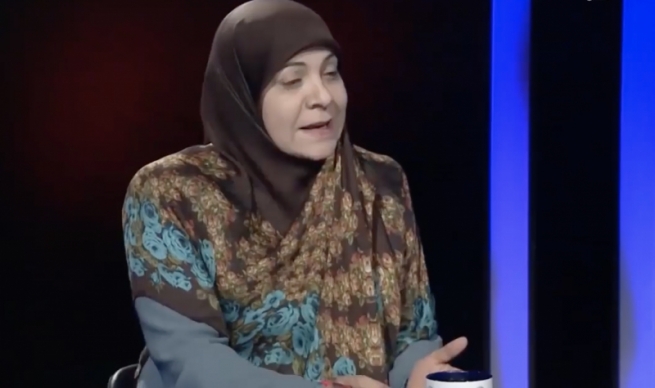 حەنان فەتلاوی لە بەرنامەیەكی تەلەڤزیۆنی هەڵدەچێ