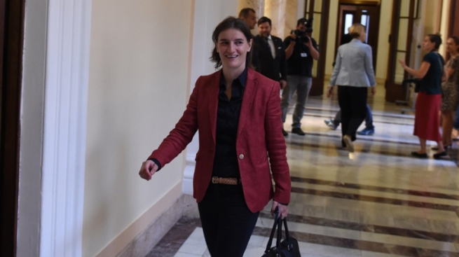 هاوڕەگەزخوازێک دەبێتە سەرۆکی حکوومەتی سربیا