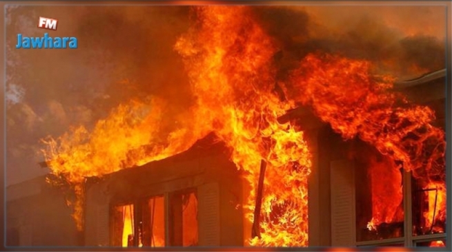 نه‌خۆشێكى ده‌روونی به‌نزین به‌ نوێژخوێنانى مزگه‌وتێكدا ده‌كات و ده‌یانسووتێنێت