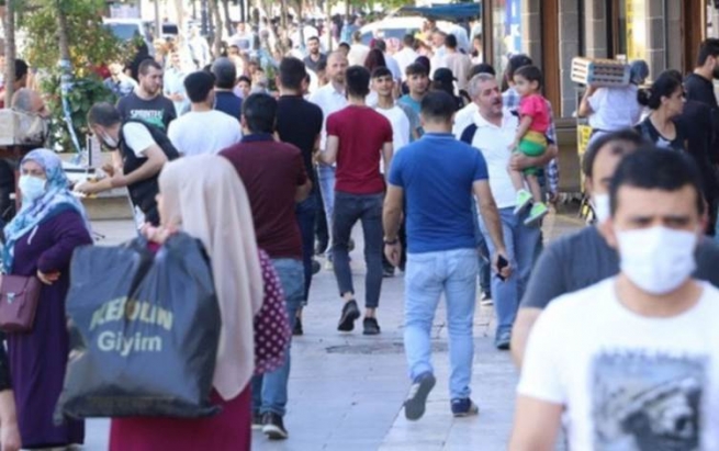 ژووری پزیشکانی ئامەد: رۆژانە لە سنوورەکەماندا 500-600 تووشبووی کۆرۆنا هەیە