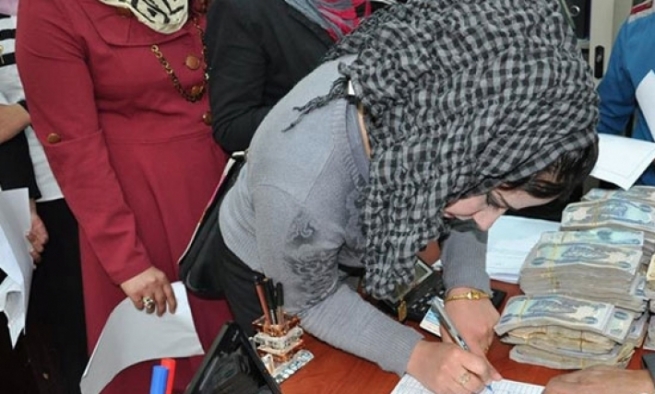 حکوومەتی ھەرێمی کوردستان گرێبەستی فەرمانبەران تازە دەکاتەوە