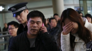 گەڕان بۆ دۆزینەوەی فڕۆکەی ونبووی هێڵی ئاسمانیی مالیزیا بەردەوامە 