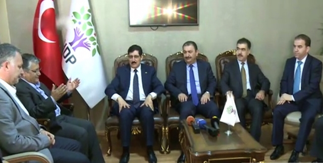  فازڵ میرانی بۆ هه‌ده‌په‌: سیاسه‌ت تفه‌نگ ببات به‌ڕێوه‌ زۆر باشتره‌ له‌وه‌ی، تفه‌نگ سیاسه‌ت ببات به‌ڕێوه‌ 