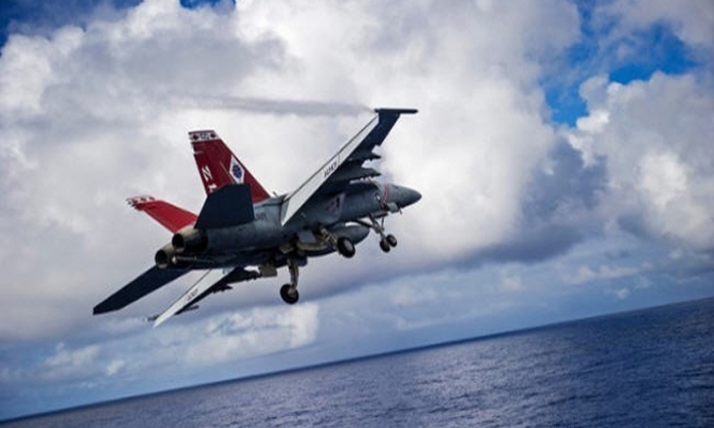 سووریا.. لە هێرشی تورکیا و هاوپەیمانیی نێودەوڵەتی بۆ سەر داعش 27 چەکدار کوژران 