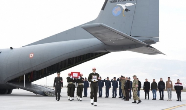  دەیان نووسەر و رۆشنبیری توركیا داوا لە حكوومەت دەكەن دەستبەرداری سووریا بێت