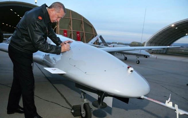 ئەردۆغان: بەهۆی شەڕی ئەرمینیاوە کەنەدا کامێرامان پێنافرۆشێت