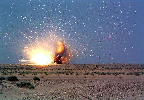 هاووڵاتیەکی سەنگافورا کەرەستەی کەرەستەی جەنگیی بۆ ئێران ناردووە