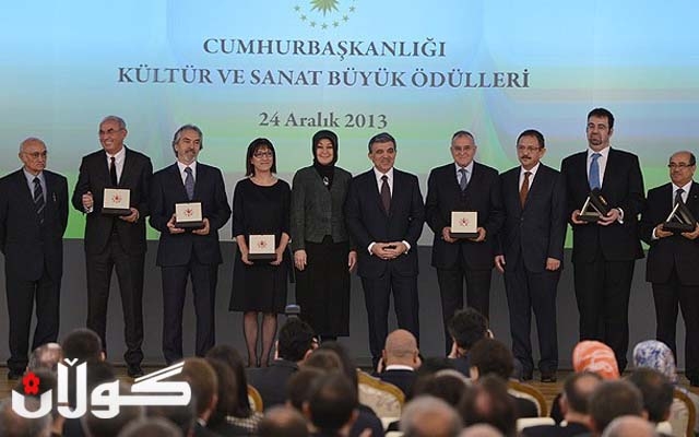  گوڵتان كایا خەڵاتی ئەحمەد كایای وەرگرت 