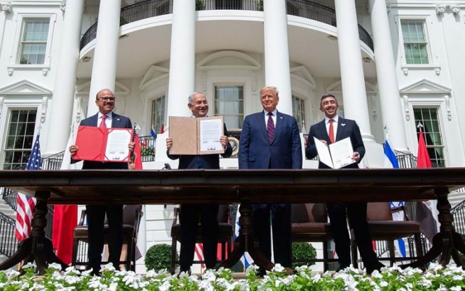 رێککەوتنی ئاشتی لەگەڵ ئیسرائیل ناکۆکی لە کۆشکی شاهانەی سعودیەدا دروستکردووە