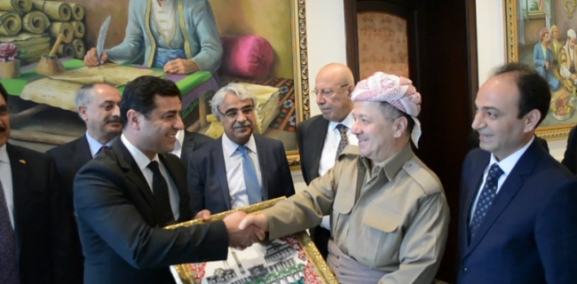  عابید ئیکە: ڕەنگە شاندێکی باڵای هەدەپە سەردانی بارزانی بکات 