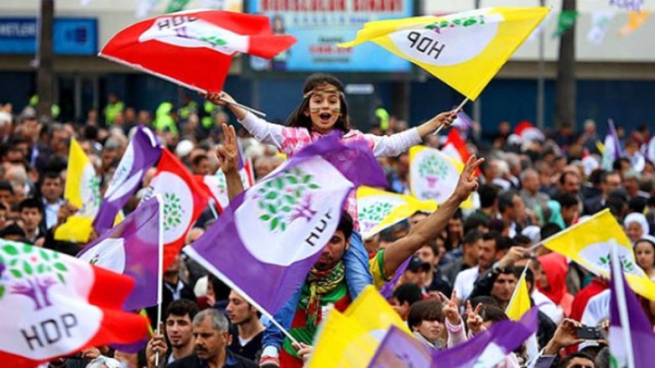 ھەدەپە درووشمی خۆی بۆ ریفراندۆمی دەستوور ئاشكرا دەكات