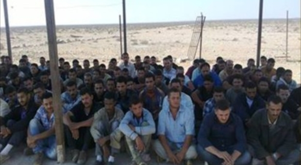 هێزه‌كانی ده‌ریایی 200 كۆچبه‌ری نایاسایی له‌ كه‌ناراوی ئیتاڵیا رزگار كرد