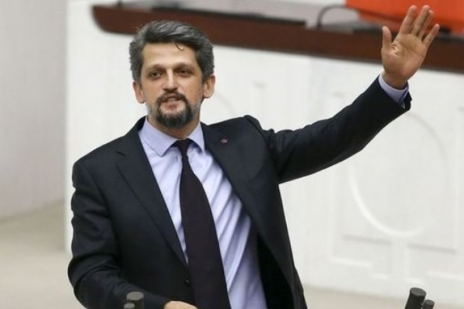 پەرلەمانتارێکی HDP بەهۆی نووسینی بابەتێک لەسەر دەمیرتاش پارێزبەندیی لەسەر هەڵدەگیرێت