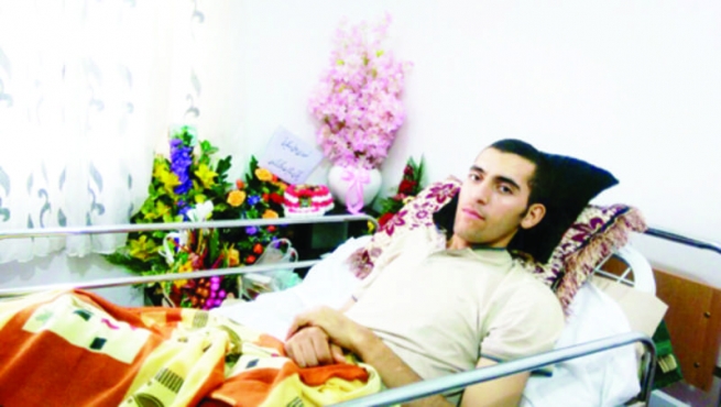 ئەم سەربازە بە هۆی یارمەتیدانی سەگ دادەمەزرێندرێت