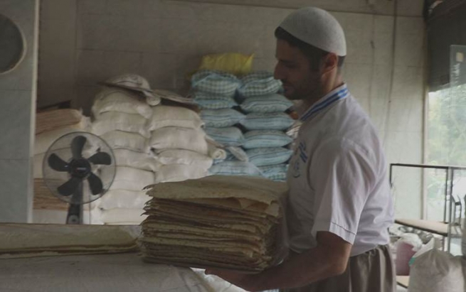 قەیرانی نان لە ژمارەیەک لە شارەکانی ئێران بەردەوامە