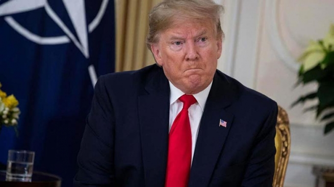 له‌ سه‌دا 56ی ئه‌مه‌ریكییه‌كان داوای له‌كارلادانی تره‌مپ ده‌كه‌ن