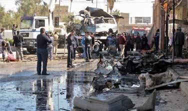  عێراق: چەند تەقینەوەیەك 76 قوربانی لێكەوتەوە 