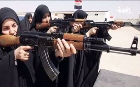  ئەنبار..هێزێكی ژنان بۆ بەرەنگاربوونەوەی داعش پێكهێنرا 