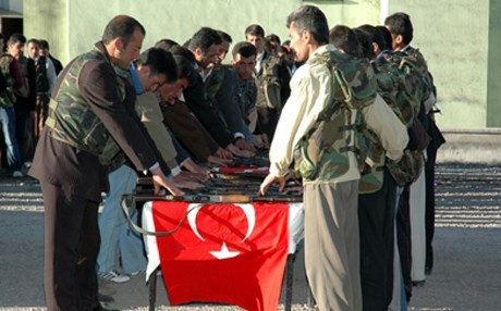  هه‌ده‌په‌ ره‌خنه له‌ دامه‌زراندنی جه‌رده‌وان ده‌گرێت 