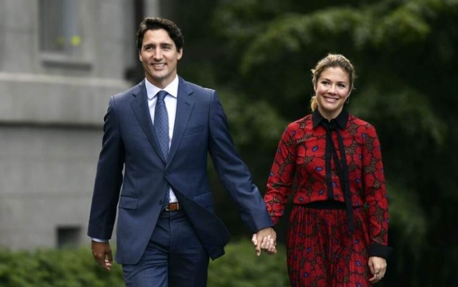 سەرۆکوەزیرانی کەنەدا و هاوژینەکەی خۆیان کەرەنتین دەکەن