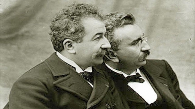 ئەمڕۆ 120 ساڵ بەسەر دەرکەوتنی هونەری سینەمادا تێپەڕدەبێت