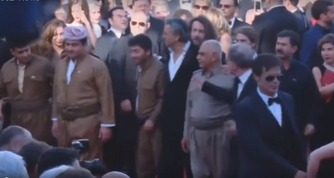 کۆشکی سەرۆکایەتیی فەرەنسا باس لە پێشمەرگە و شاندی کوردستان دەکات