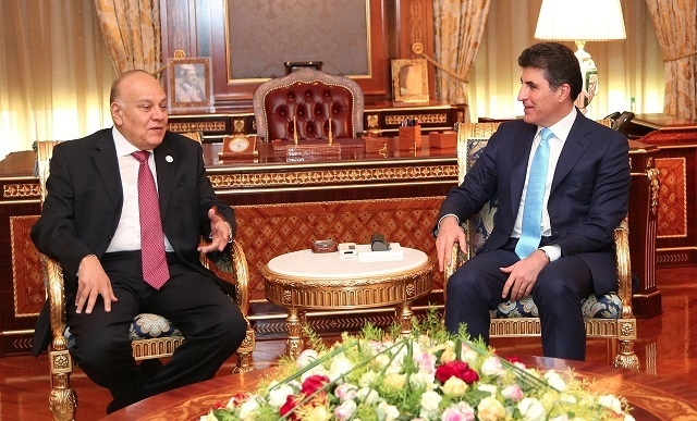 نێچیرڤان بارزانى پێشوازى له‌ ئه‌میندارى گشتیى یه‌كێتیى زانكۆ عه‌ره‌بییه‌كان كرد