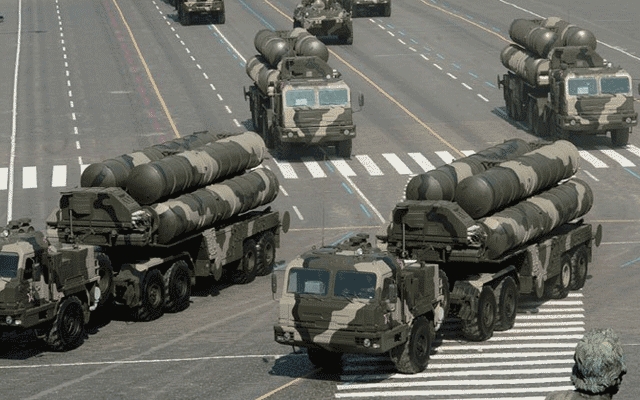 ئەمریكا: ئەگەر ئێران واز لە مووشەكی ئێس 300 نەھێنێت سزا دەدرێت