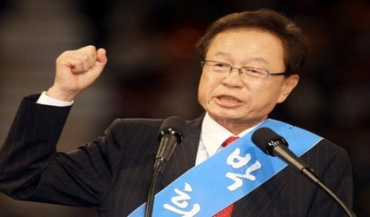 كۆریای باشوور.. سه‌رۆكی په‌رله‌مانه‌كه‌ی گه‌نده‌ڵكار ده‌رچوو به‌ڵام پۆزشی بۆ گه‌ل هێنایه‌وه