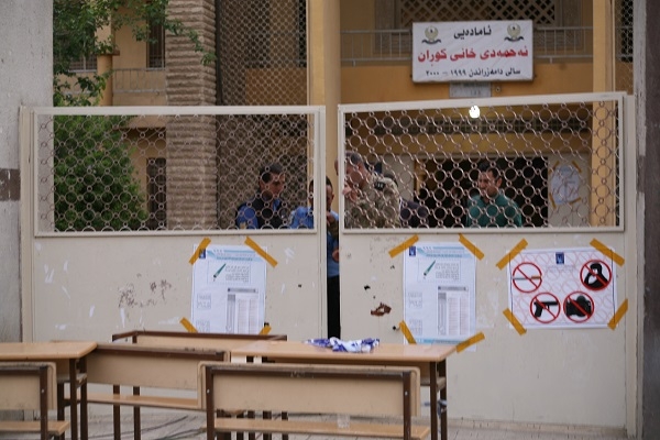  	 بنکەکانی دەنگدان داخران 