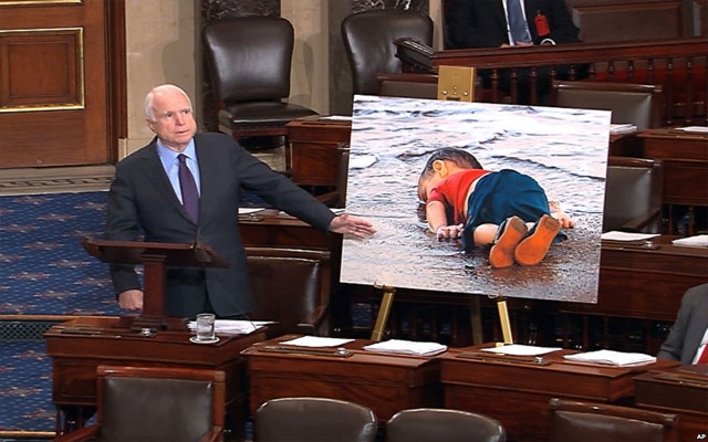 جۆن مه‌ککه‌ین له‌سه‌ر مه‌رگی ئالان ڕه‌خنه‌ی توند له‌ سه‌رۆک ئۆباما ده‌گرێت