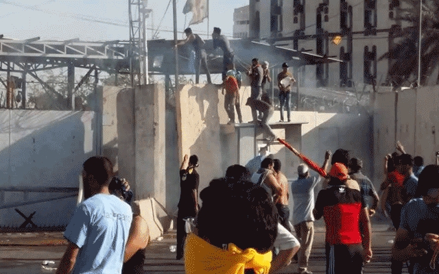 دوو خۆپێشاندەر كوژران و 18 خۆپێشاندەری تریش بریندار بوون