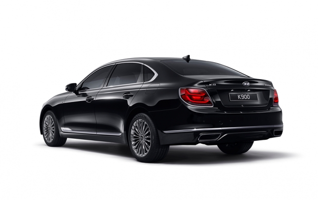 كۆمپانیای كیا یه‌كه‌م وێنه‌ى تازه‌ترین ئۆتۆمۆبێلی كیا كۆریسى نایابى ئاشكرا كرد