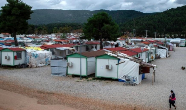 ھەرپەنابەرێک ئارەزوومەندانە لەیۆنانەوە بگەڕێتەوە عێراق دوو ھەزار یۆرۆی پێدەدرێت