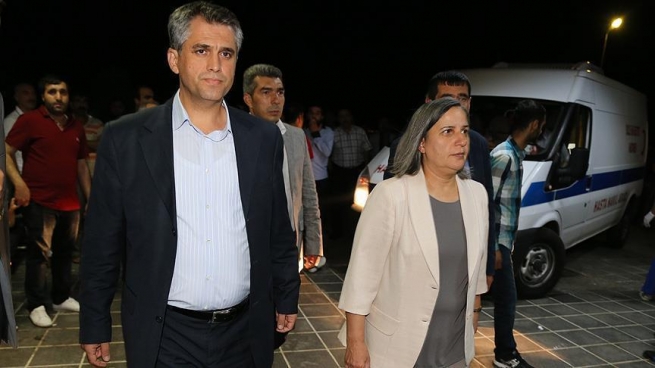 سەرۆکی شارەوانی و ئەندامی ئەنجوومەنی شارەوانیی ئامەد رەوانەی زیندان کران