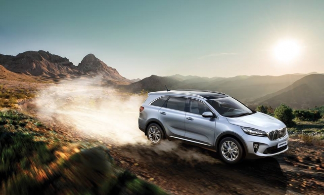 دەستکاری کردنی دیزاینی دەرەوە وناوەوەی ئۆتۆمبیلی سۆرینتۆی نوێ