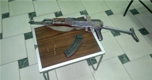 ئەنجومەنی وەزیرانی عێراق فەرمانبەرەکانی فێری بەکارھێنانی چەک دەکات 